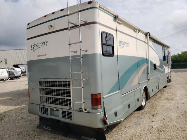 Photo 4 from auction – 2000 FREIGHTLINER CHASSIS X with VIN 4UZ6XFBA1YCG46672