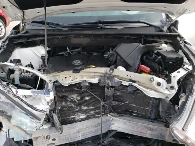 Photo 11 from auction – 2017 TOYOTA HIGHLANDER with VIN 5TDKZRFH3HS218393