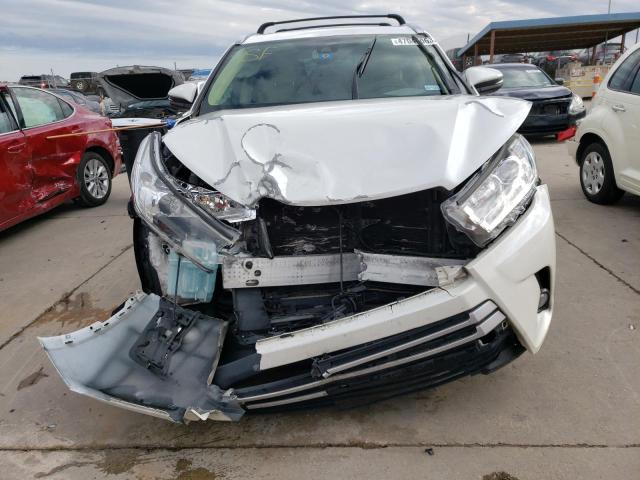 Photo 5 from auction – 2017 TOYOTA HIGHLANDER with VIN 5TDKZRFH3HS218393