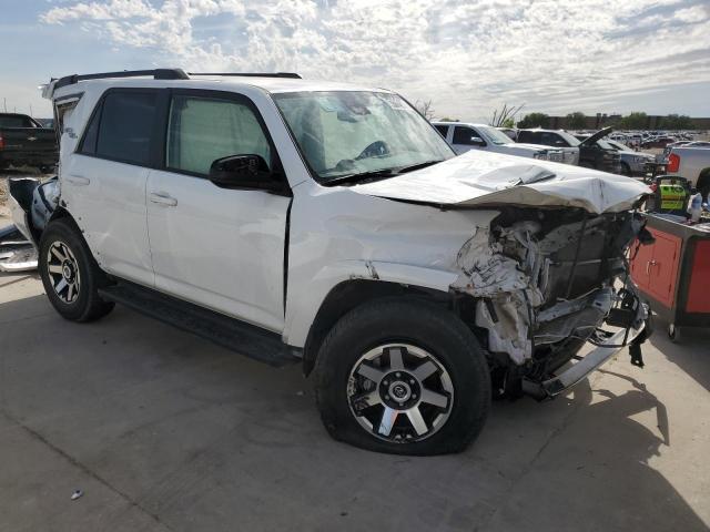Photo 4 from auction – 2022 TOYOTA 4RUNNER SR with VIN JTEPU5JR2N5992869