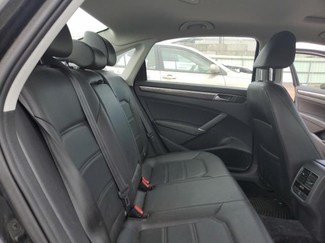 Photo 10 from auction – 2017 VOLKSWAGEN PASSAT SE with VIN 1VWBT7A33HC044308