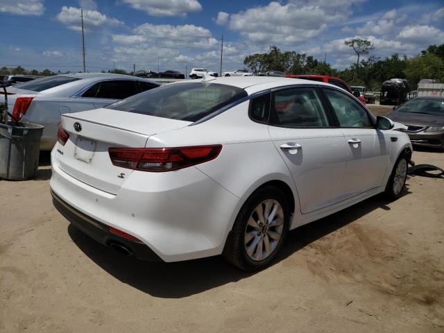 Photo 3 from auction – 2018 KIA OPTIMA LX with VIN 5XXGT4L33JG185809