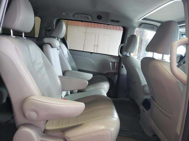 Photo 11 from auction – 2012 TOYOTA SIENNA XLE with VIN 5TDYK3DC1CS237603