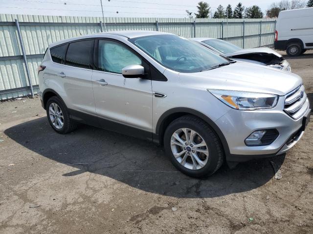 Photo 4 from auction – 2017 FORD ESCAPE SE with VIN 1FMCU9GD4HUC83260
