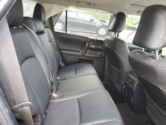Photo 11 from auction – 2019 TOYOTA 4RUNNER SR with VIN JTEBU5JR4K5670157