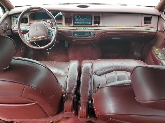 Photo 8 from auction – 1996 LINCOLN TOWN CAR E with VIN 1LNLM81W9TY714858