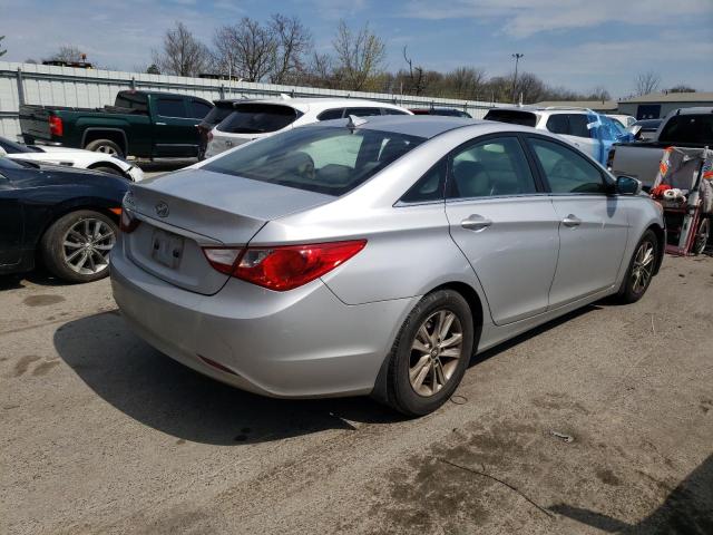 Photo 3 from auction – 2012 HYUNDAI SONATA with VIN 5NPEB4AC1CH501275