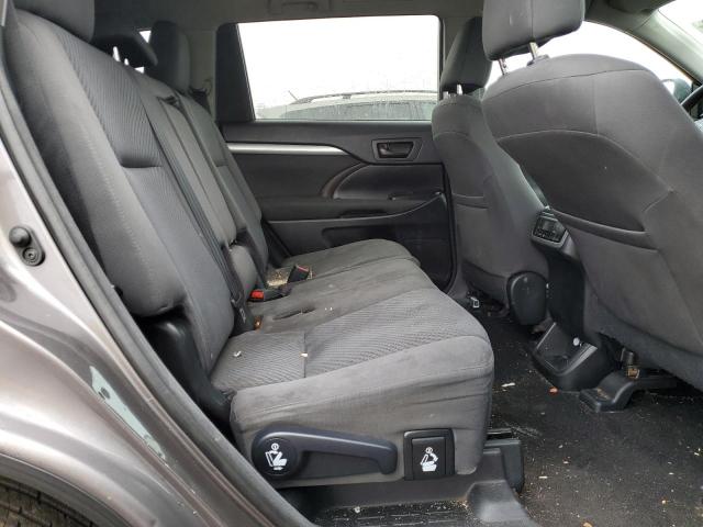 Фото 11 с аукциона – 2016 TOYOTA HIGHLANDER с VIN 5TDBKRFH6GS293625