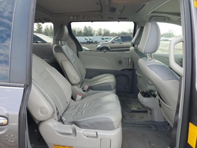 Photo 11 from auction – 2011 TOYOTA SIENNA XLE with VIN 5TDYK3DC3BS026577