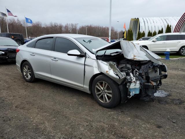 Photo 4 from auction – 2017 HYUNDAI SONATA SE with VIN 5NPE24AF9HH445345