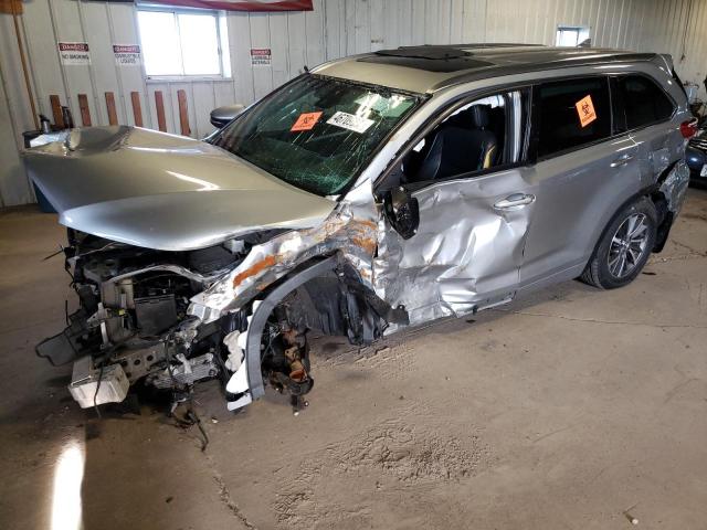 TOYOTA HIGHLANDER 2017 with VIN 5TDJZRFH5HS463501 - Photo from auction
