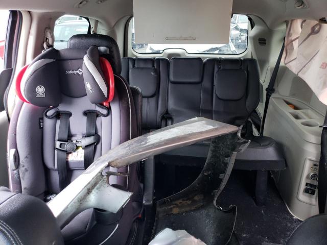 Photo 10 from auction – 2015 CHRYSLER TOWN & COU with VIN 2C4RC1BG7FR661702