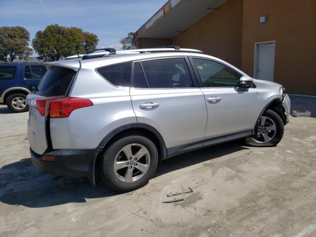 Photo 3 from auction – 2015 TOYOTA RAV4 XLE with VIN JTMWFREV6FD080200