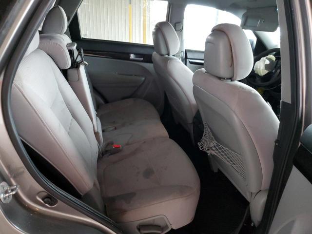 Photo 11 from auction – 2014 KIA SORENTO LX with VIN 5XYKT3A67EG509623
