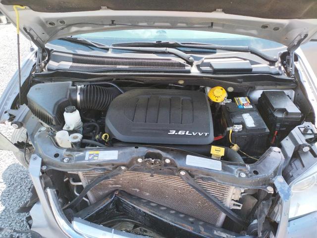 Photo 12 from auction – 2016 CHRYSLER TOWN & COU with VIN 2C4RC1BGXGR300627