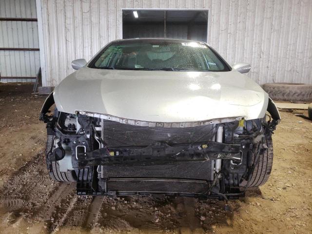Photo 5 from auction – 2015 HYUNDAI SONATA HYB with VIN KMHEC4A41FA124329