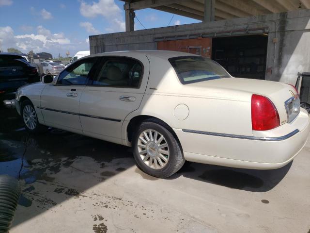 Photo 2 from auction – 2003 LINCOLN TOWN CAR E with VIN 1LNHM81W53Y685302