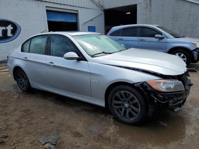 Photo 4 from auction – 2007 BMW 328 XI with VIN WBAVC93517KX61396