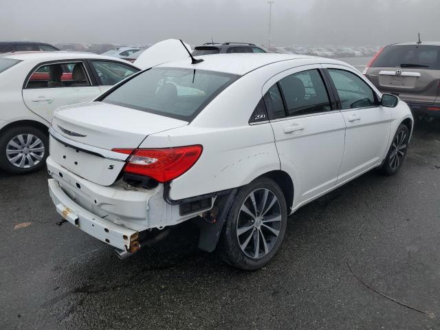Photo 3 from auction – 2013 CHRYSLER 200 TOURIN with VIN 1C3CCBBG8DN727782