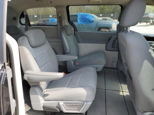Photo 11 from auction – 2010 CHRYSLER TOWN & COU with VIN 2A4RR5D18AR200946