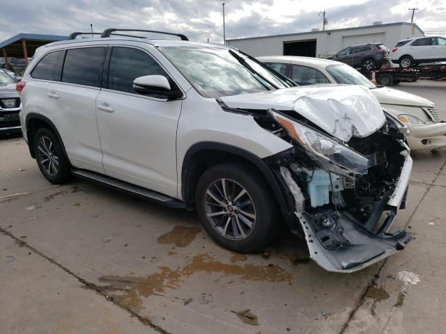 Photo 4 from auction – 2017 TOYOTA HIGHLANDER with VIN 5TDKZRFH3HS218393