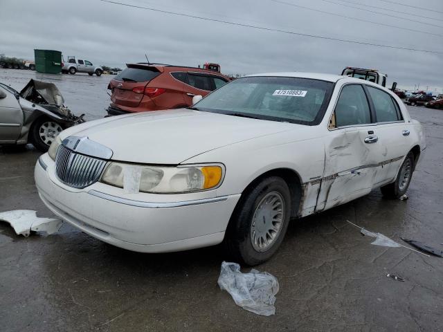 LINCOLN TOWN CAR C 2001 with VIN 1LNHM83W01Y659328 - Photo from auction