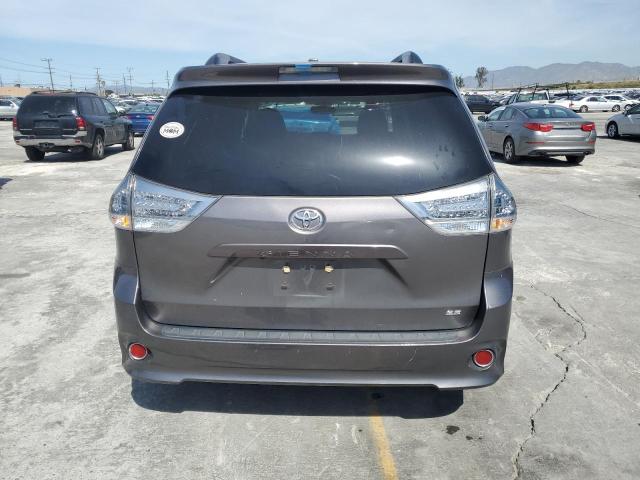 Photo 6 from auction – 2017 TOYOTA SIENNA SE with VIN 5TDXZ3DC0HS885707
