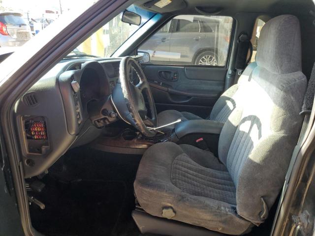 Photo 7 from auction – 2002 CHEVROLET BLAZER with VIN 1GNCS18W42K108304