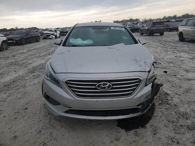 Photo 5 from auction – 2017 HYUNDAI SONATA SE with VIN 5NPE24AF2HH584703