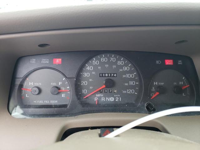 Photo 9 from auction – 2005 MERCURY GRAND MARQ with VIN 2MEFM74W95X645176