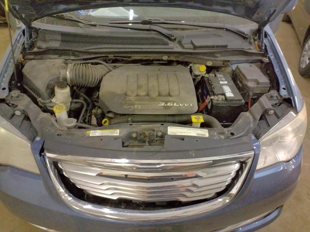 Photo 11 from auction – 2011 CHRYSLER TOWN & COU with VIN 2A4RR5DG6BR716714