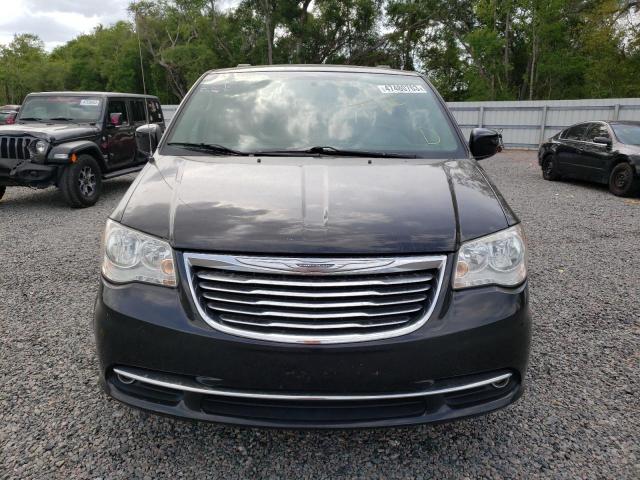 Photo 5 from auction – 2016 CHRYSLER TOWN & COU with VIN 2C4RC1BG4GR239436