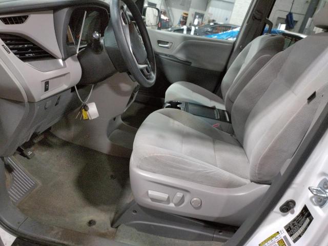 Photo 7 from auction – 2017 TOYOTA SIENNA LE with VIN 5TDKZ3DC4HS816464