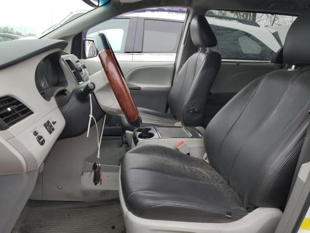Photo 7 from auction – 2012 TOYOTA SIENNA LE with VIN 5TDKK3DC2CS220900