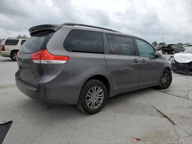 Photo 3 from auction – 2014 TOYOTA SIENNA XLE with VIN 5TDYK3DC2ES420107