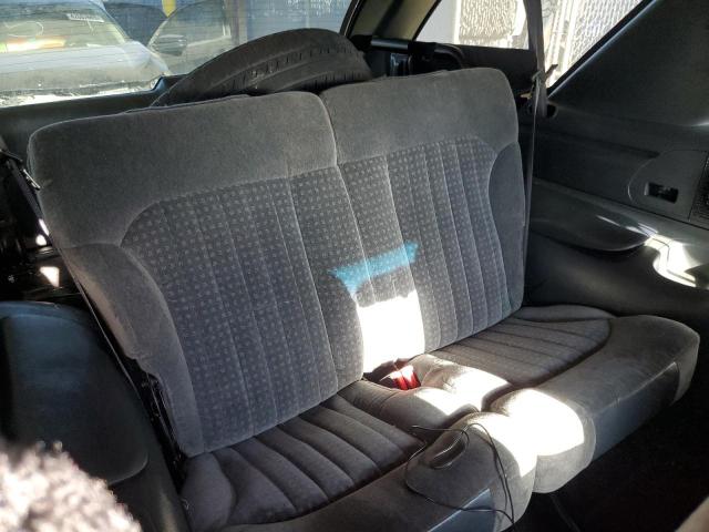 Photo 10 from auction – 2002 CHEVROLET BLAZER with VIN 1GNCS18W42K108304