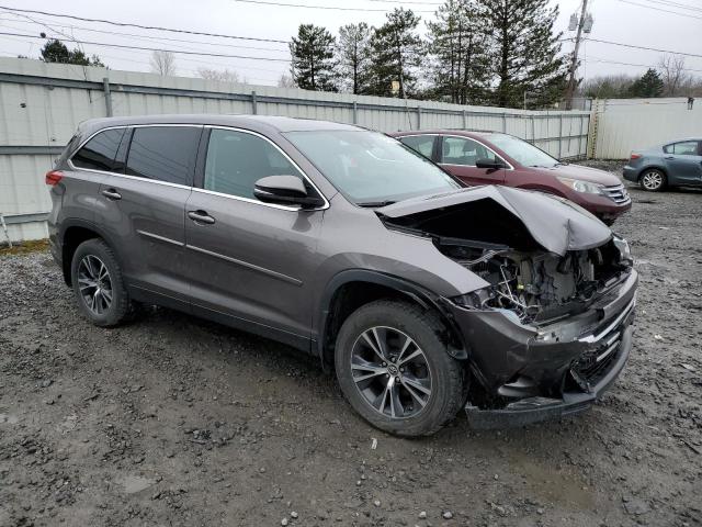 Photo 4 from auction – 2019 TOYOTA HIGHLANDER with VIN 5TDBZRFHXKS972169