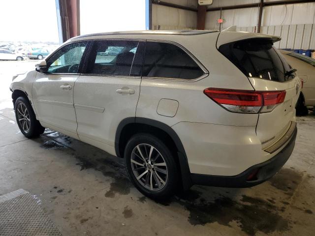 Photo 2 from auction – 2018 TOYOTA HIGHLANDER with VIN 5TDJZRFH2JS911179