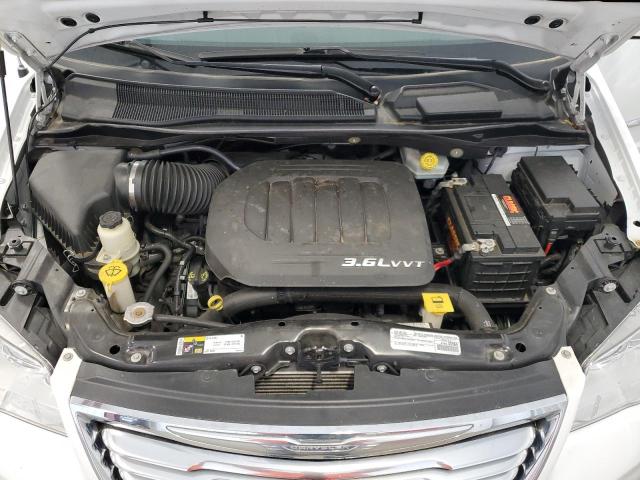 Photo 12 from auction – 2016 CHRYSLER TOWN & COU with VIN 2C4RC1BG7GR300701