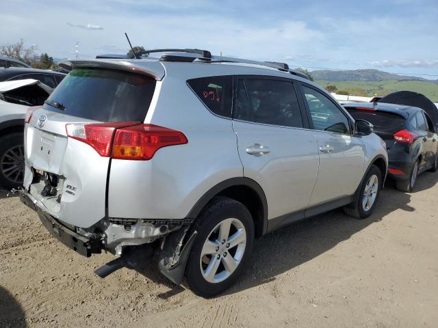 Photo 3 from auction – 2013 TOYOTA RAV4 XLE with VIN JTMRFREV5DD042077