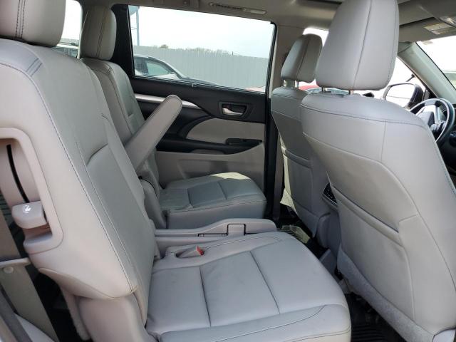 Photo 10 from auction – 2018 TOYOTA HIGHLANDER with VIN 5TDJZRFH6JS856686