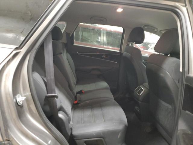 Photo 11 from auction – 2016 KIA SORENTO LX with VIN 5XYPGDA33GG011735