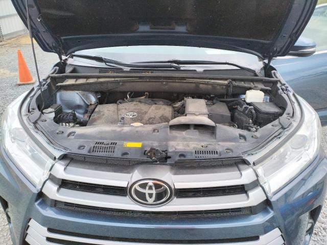 Photo 12 from auction – 2017 TOYOTA HIGHLANDER with VIN 5TDKZRFH0HS200921