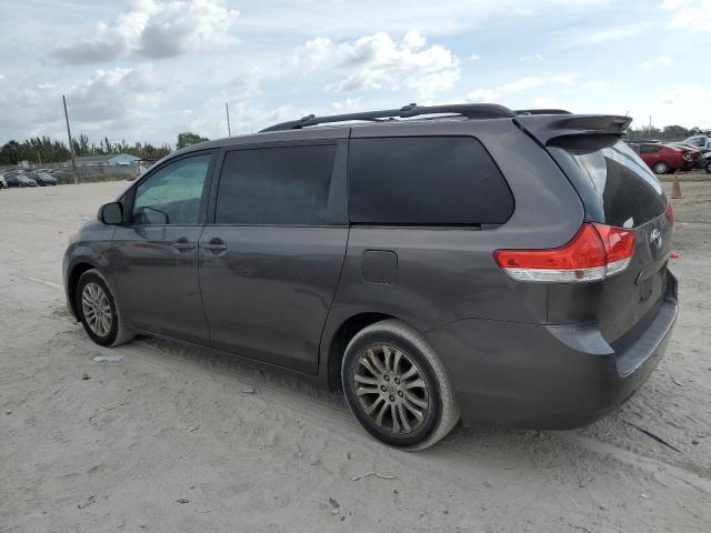 Photo 2 from auction – 2012 TOYOTA SIENNA XLE with VIN 5TDYK3DC7CS248315