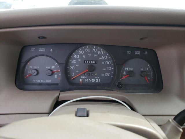 Photo 9 from auction – 2005 MERCURY GRAND MARQ with VIN 2MEFM74W55X623465
