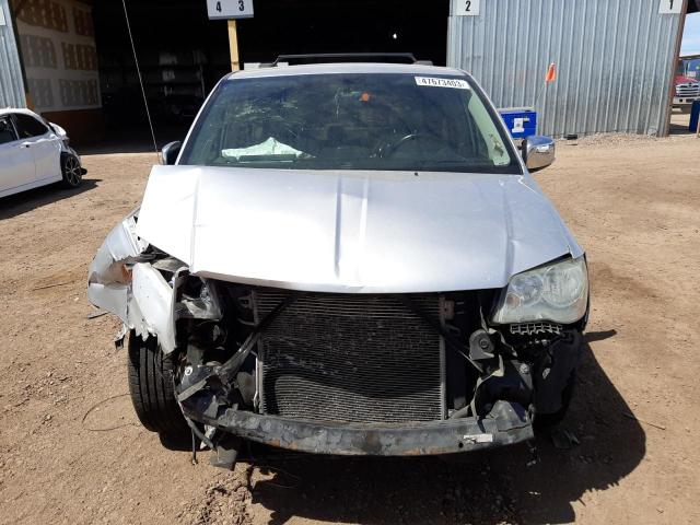 Photo 5 from auction – 2011 CHRYSLER TOWN & COU with VIN 2A4RR8DG7BR722023