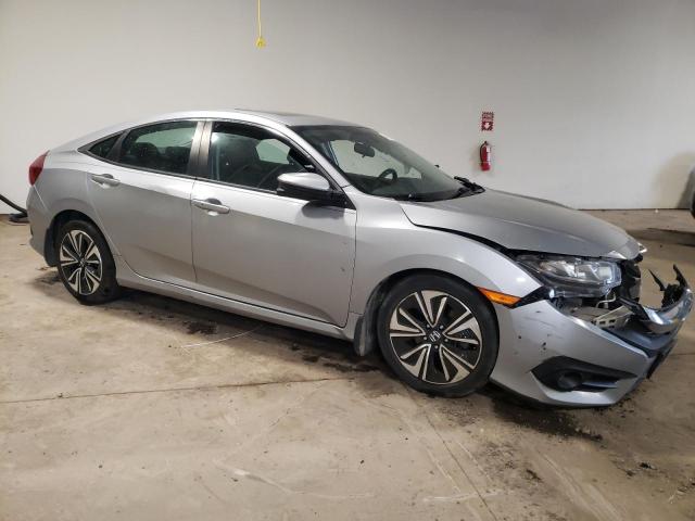 Photo 4 from auction – 2017 HONDA CIVIC EX with VIN 2HGFC1F35HH647916