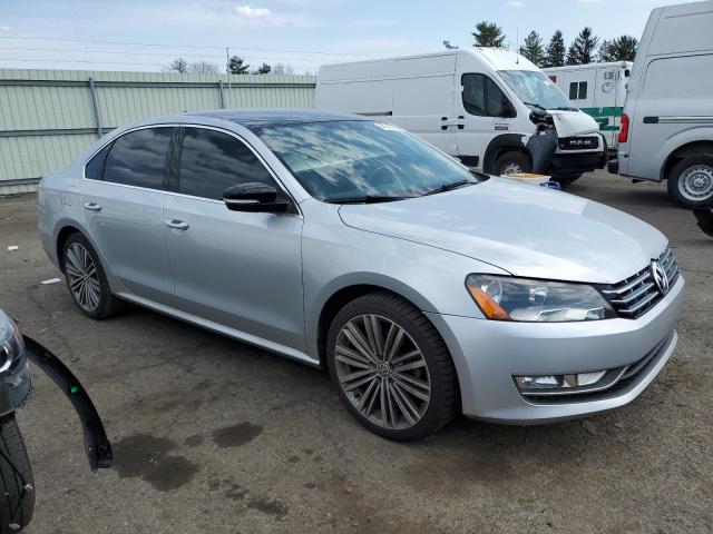 Photo 4 from auction – 2015 VOLKSWAGEN PASSAT SE with VIN 1VWBT7A35FC071362