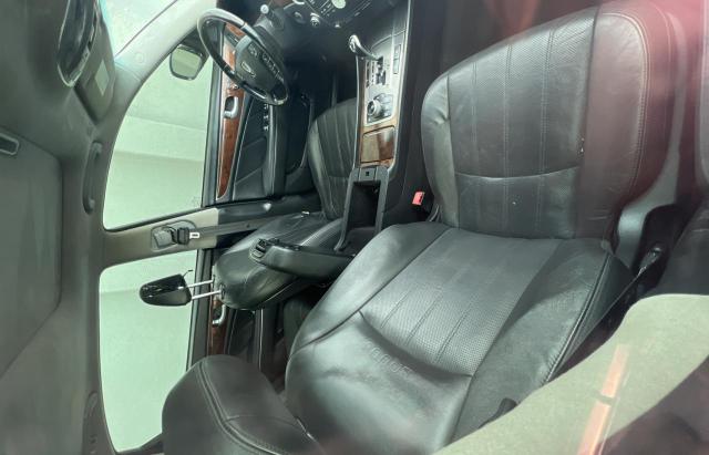 Photo 5 from auction – 2012 HYUNDAI EQUUS with VIN KMHGH4JH7CU050356