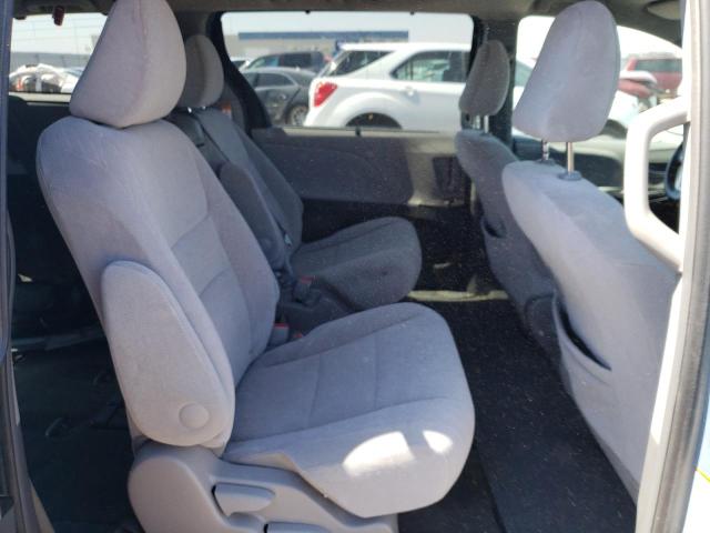 Photo 11 from auction – 2015 TOYOTA SIENNA LE with VIN 5TDKK3DC6FS681263
